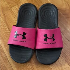 Under Armour Little Girls Sz 4 Sport Athletic Slide Sandals Pink Black